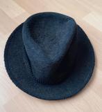 Zwarte vilten hoed, vintage 1950, Ophalen of Verzenden, Zo goed als nieuw, One size fits all, Hoed