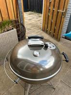 Weber bbq met temperatuurmeter en hoes, Tuin en Terras, Houtskoolbarbecues, Ophalen of Verzenden, Zo goed als nieuw