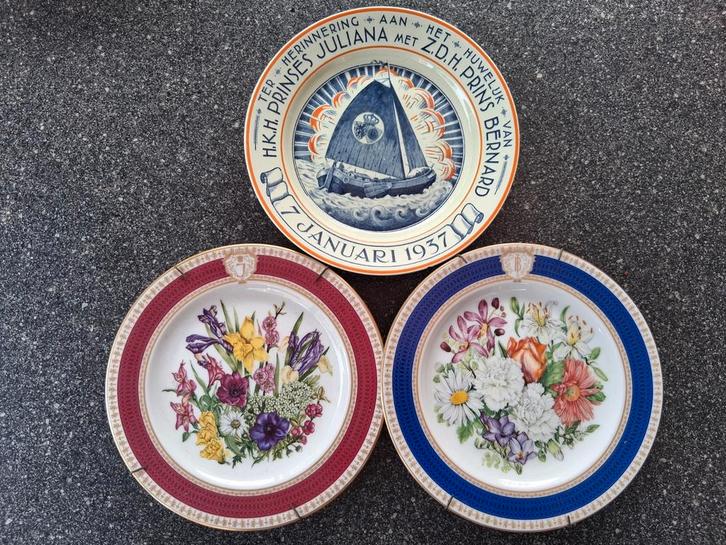 3 borden van het koningshuis, Verzamelen, Koninklijk Huis en Royalty, Gebruikt, Kaart, Foto of Prent, Ophalen of Verzenden