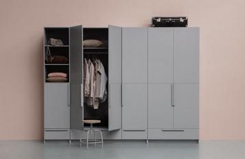 WOOOD PURE kledingkast, betongrijs ( model winkel) beschikbaar voor biedingen