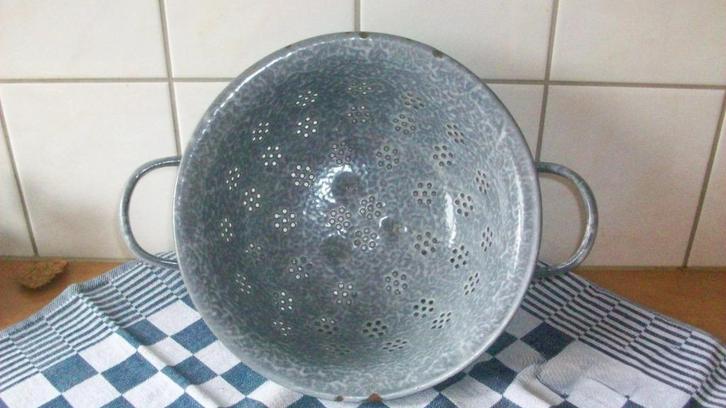 Emaille grijsgewolkt vergiet, Antiek en Kunst, Antiek | Emaille, Ophalen of Verzenden