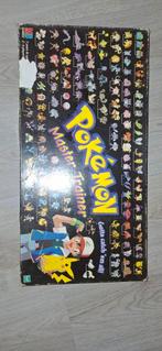 Pokemon master trainer NL, Hobby en Vrije tijd, Verzamelkaartspellen | Pokémon, Ophalen of Verzenden, Zo goed als nieuw, Losse kaart