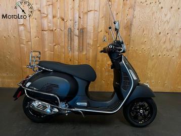 PIAGGIO GTS 300 SUPER (bj 2022) beschikbaar voor biedingen