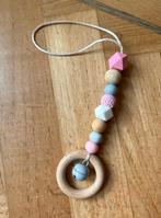 Speenkoord roze rammelaar belletje meisje speen koord kralen, Ophalen of Verzenden, Nieuw, Kraamcadeau