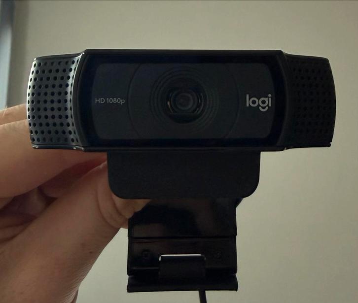 Logitech C920 HD Pro Webcam - Zo goed als nieuw!, Computers en Software, Webcams, Zo goed als nieuw, Bedraad, ChromeOS, Monitorclip