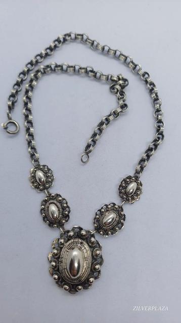 Vintage Zilveren Collier met Zeeuwse Knopen beschikbaar voor biedingen