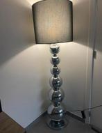 Moderne Staande Lamp met Bolvormen, Huis en Inrichting, Lampen | Vloerlampen, Ophalen of Verzenden, Zo goed als nieuw, Metaal