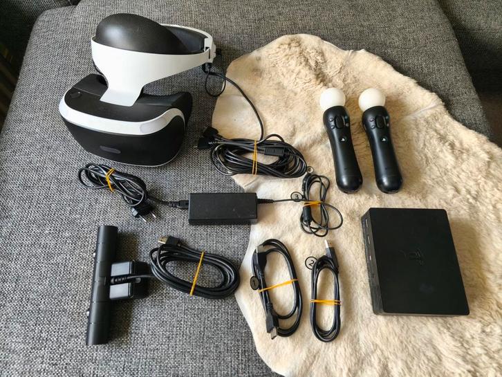 PS VR1 + 2 Motion Controllers + Camera - ZGAN, Spelcomputers en Games, Virtual Reality, Zo goed als nieuw, Sony PlayStation, VR-bril
