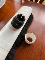 Veger, bezem, klem- of schroefsysteem voor stok, Ophalen