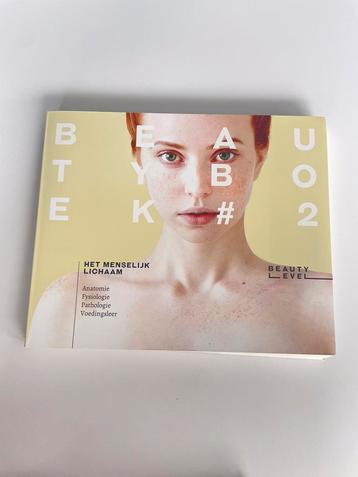 Beauty Level Beautyboek #2 beschikbaar voor biedingen