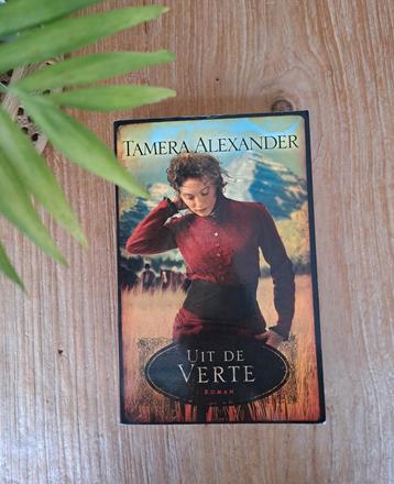 Uit de verte- Tamera Alexander beschikbaar voor biedingen
