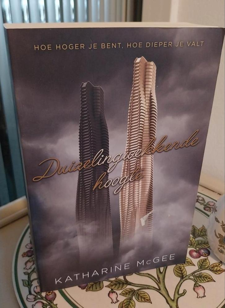 Duizelingwekkende Hoogte - Katharine McGee, Boeken, Fantasy, Ophalen of Verzenden