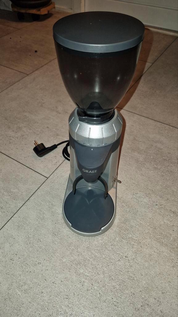 Graef CM800, Witgoed en Apparatuur, Koffiezetapparaten, Zo goed als nieuw, Koffiebonen, Koffiemachine, 10 kopjes of meer, Afneembaar waterreservoir