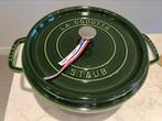 Staub la cocotte 28 cm Basilicum nieuw in doos, Huis en Inrichting, Keuken | Potten en Pannen, Gietijzer, Nieuw, Ophalen of Verzenden