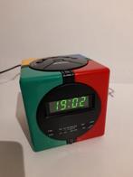 Fraaie vintage Rubik's Cube wekkerradio | radio, Ophalen of Verzenden, Gebruikt, Digitaal