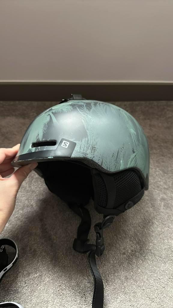 Skihelm kind Sinner Salomon groen bladmotief incl skibril, Sport en Fitness, Skiën en Langlaufen, Zo goed als nieuw, Overige typen