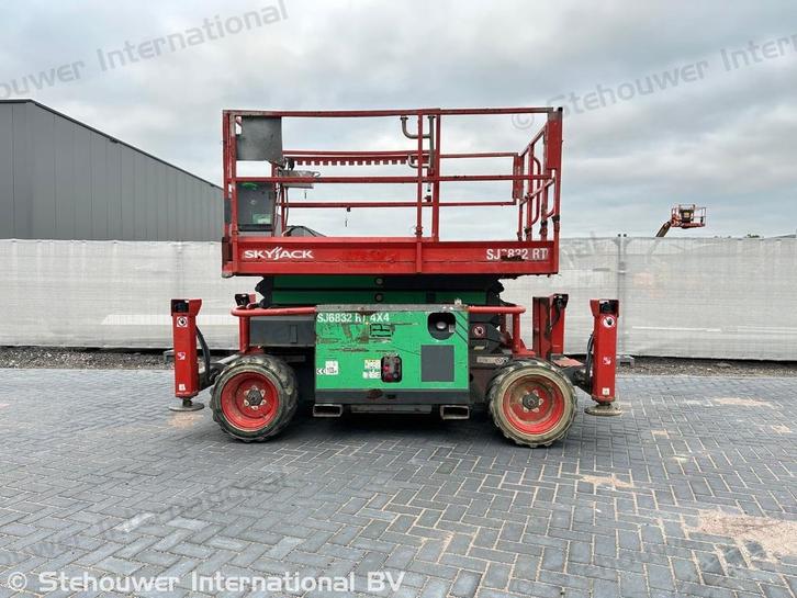 Skyjack SJ6832RT hoogwerker 4x4 Diesel, Zakelijke goederen, Machines en Bouw | Liften, Steigers en Ladders