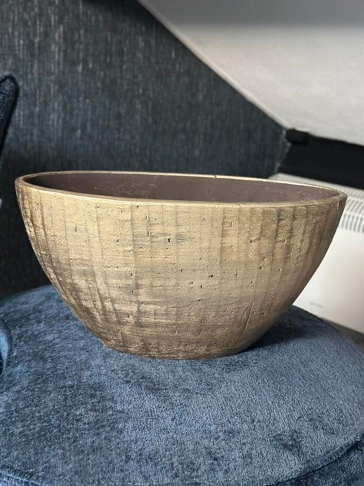 Mooie gouden ovale bloempot, Huis en Inrichting, Woonaccessoires | Overige, Gebruikt, Ophalen