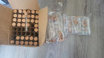 Reageerbuisjes met kurk beschikbaar voor biedingen