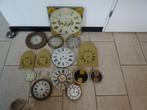 antieke klok wijzerplaten onderdelen pendule comtoise maan, Antiek en Kunst, Ophalen of Verzenden