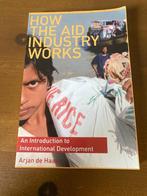 How the aid industry works, Boeken, Politiek en Maatschappij, Gelezen, Ophalen of Verzenden