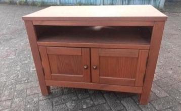 Houten kast  beschikbaar voor biedingen