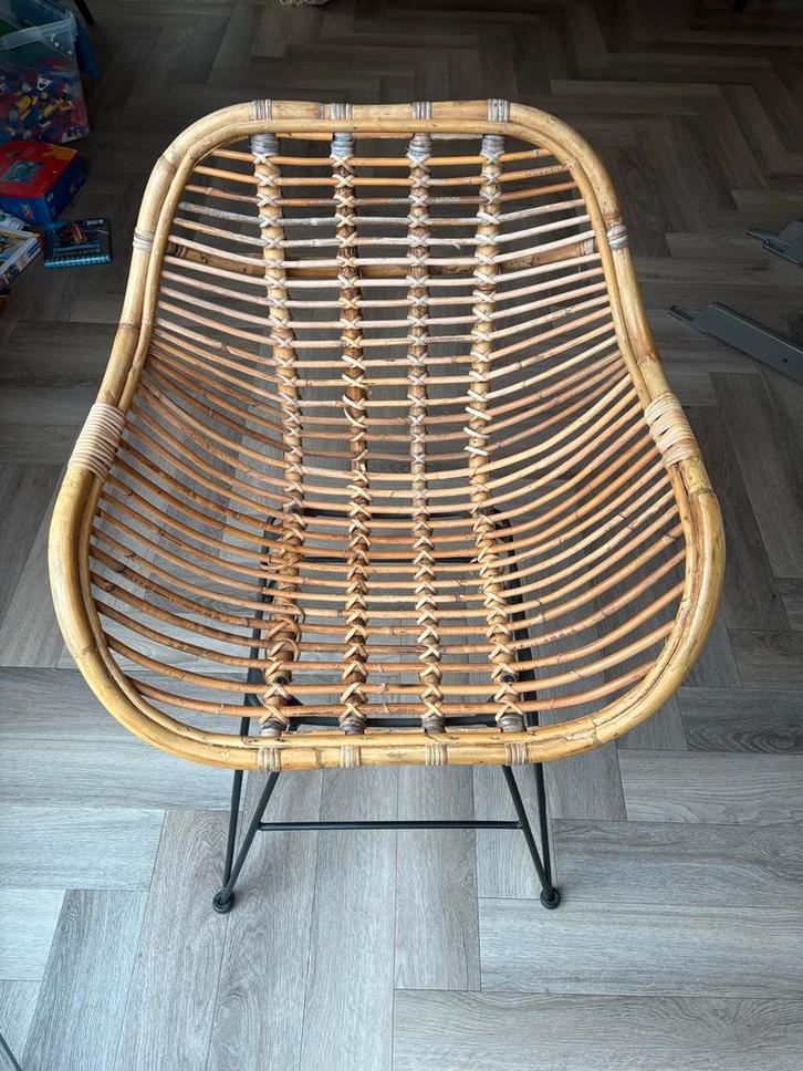 Vintage Rotan Stoel met Metalen Onderstel, Huis en Inrichting, Stoelen, Gebruikt, Eén, Metaal, Bruin, Ophalen