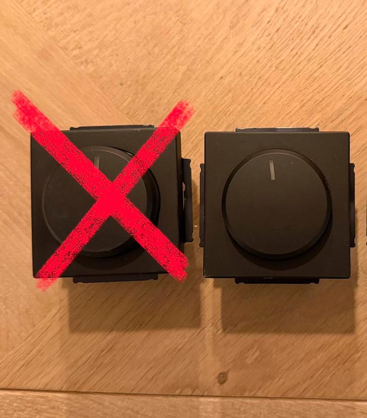 Busch-Jaeger LED Dimmer + Draaiknop (Zwart Mat), Doe-het-zelf en Verbouw, Elektra en Kabels, Zo goed als nieuw, Overige typen