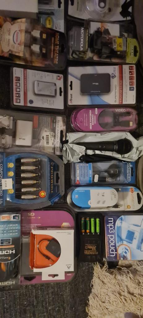 diverse spullen electronica pc spullen nieuw, Diversen, Rommelmarktspullen, Nieuw, Ophalen of Verzenden