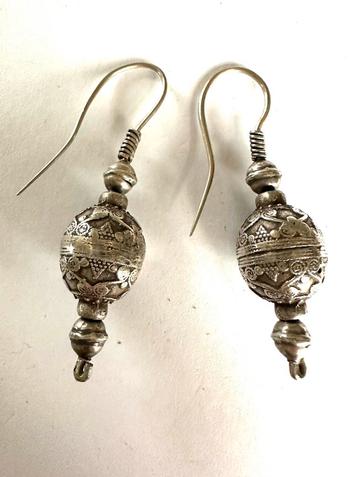 Trbal vintage oorbellen beschikbaar voor biedingen