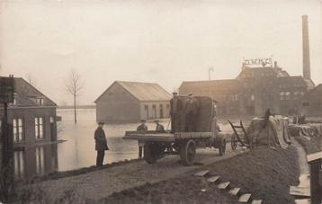 U839 Gorinchem oude Vrachtwagen - watersnood FOTOKAART 1925 beschikbaar voor biedingen