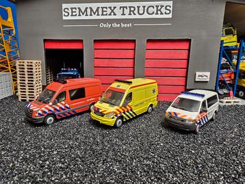 Wsi hulpdiensten politie , ambulance en brandweer. beschikbaar voor biedingen