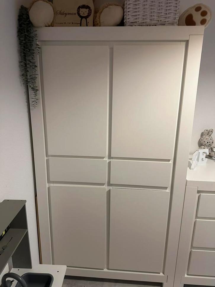 Baby kamer kledingkast en commode set, Huis en Inrichting, Kasten | Kledingkasten, Gebruikt, Minder dan 100 cm, 100 tot 150 cm