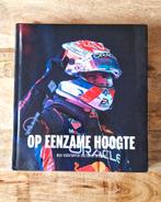 Boek Op eenzame hoogte Max Verstappen, Verzamelen, Ophalen of Verzenden, Zo goed als nieuw, Formule 1