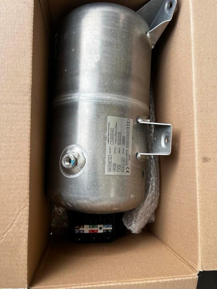 Audi A8 Luchtvering Accumulator 4H0616203E, Auto-onderdelen, Overige Auto-onderdelen, Audi, Gebruikt, Ophalen