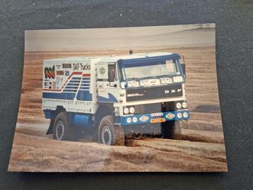 persfoto kleur DAF FAV 3600 volgwagen B Paris Dakar 1988 beschikbaar voor biedingen