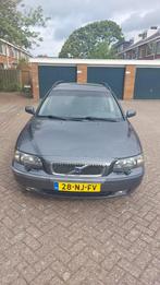 Volvo V70 2.5 T AUT 2003 zeer goede staat!, Auto's, 1566 kg, 1800 kg, Zwart, Stationwagon