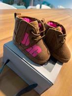 UGG baby schoenen 0-6 maanden, Kinderen en Baby's, Babykleding | Schoentjes en Sokjes, Ophalen of Verzenden, Zo goed als nieuw