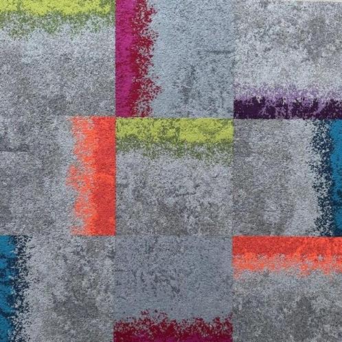 NIEUW grijs met kleuren mix van tapijttegels, Huis en Inrichting, Stoffering | Vloerbedekking, Nieuw, Tapijttegels, Grijs, Blauw