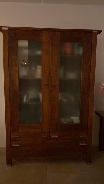 Mooie massief walnoten houten kast. beschikbaar voor biedingen