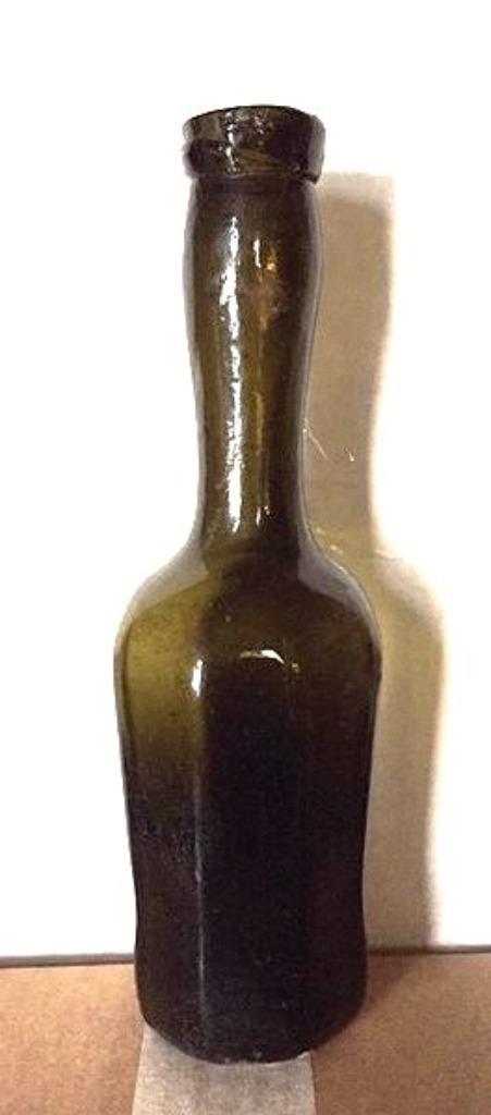 Octonale / 8-kantige fles 18e eeuw, Antiek en Kunst, Antiek | Glas en Kristal, Ophalen of Verzenden
