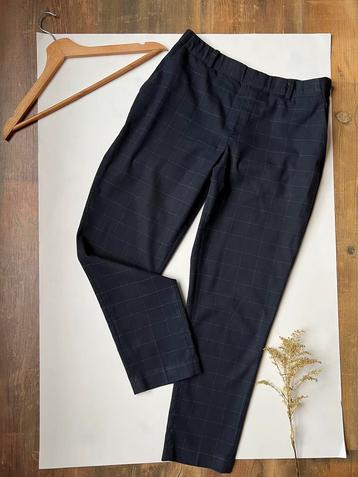 Trousers Uniqlo beschikbaar voor biedingen