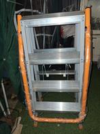 +1

Dit is een Skyworks Premium aluminium vouwladder., Doe-het-zelf en Verbouw, Ladders en Trappen, Ophalen, Zo goed als nieuw