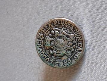 25. Vintage knoop van Ludovicus beschikbaar voor biedingen