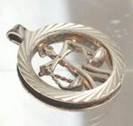 Zilveren 3D Weegschaal hanger miniatuur zwaartje 835, Gebruikt, Ophalen of Verzenden, Kruis of Symbool, Zilver