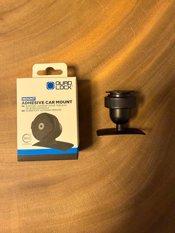 Quad Lock Adhesive Auto Mount, Auto diversen, Auto-accessoires, Zo goed als nieuw, Ophalen