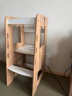Houten Montessori Leertoren / Keukenhulp, Verzenden, Zo goed als nieuw, Meegroeistoel