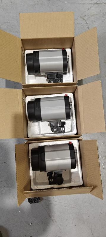 studiofliters beschikbaar voor biedingen