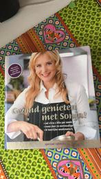 S. Bakker - Gezond genieten met Sonja, Boeken, Kookboeken, S. Bakker, Gelezen, Ophalen of Verzenden