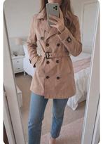 Leuke beige trenchcoat Primark maat 34, Primark, Beige, Ophalen of Verzenden, Zo goed als nieuw